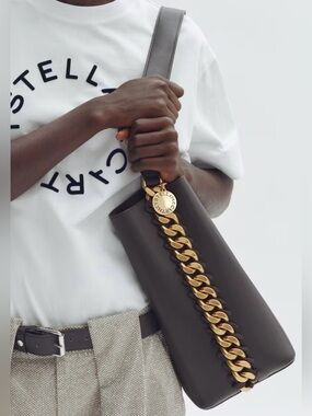 STELLA MCCARTNEY H&M
CHAIN-DETAIL SHOULDER BAG